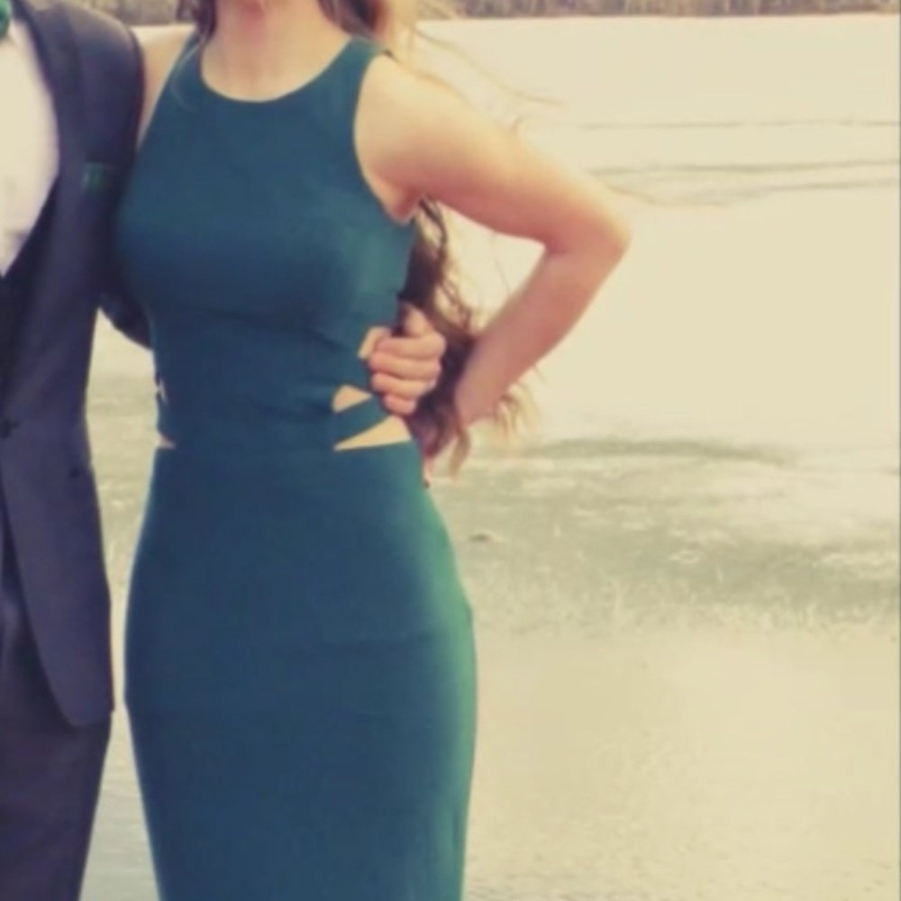 Faviana Beautiful Green Prom Dress